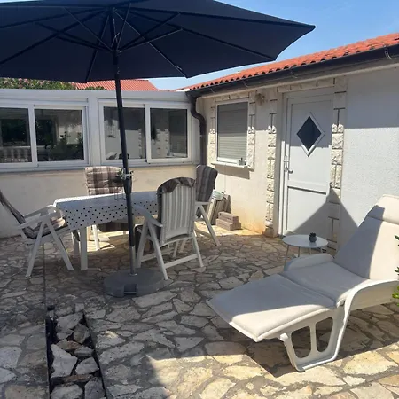 Apartma Virski Raj Apartment *